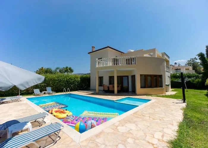 Villa Tsikkos Tria
