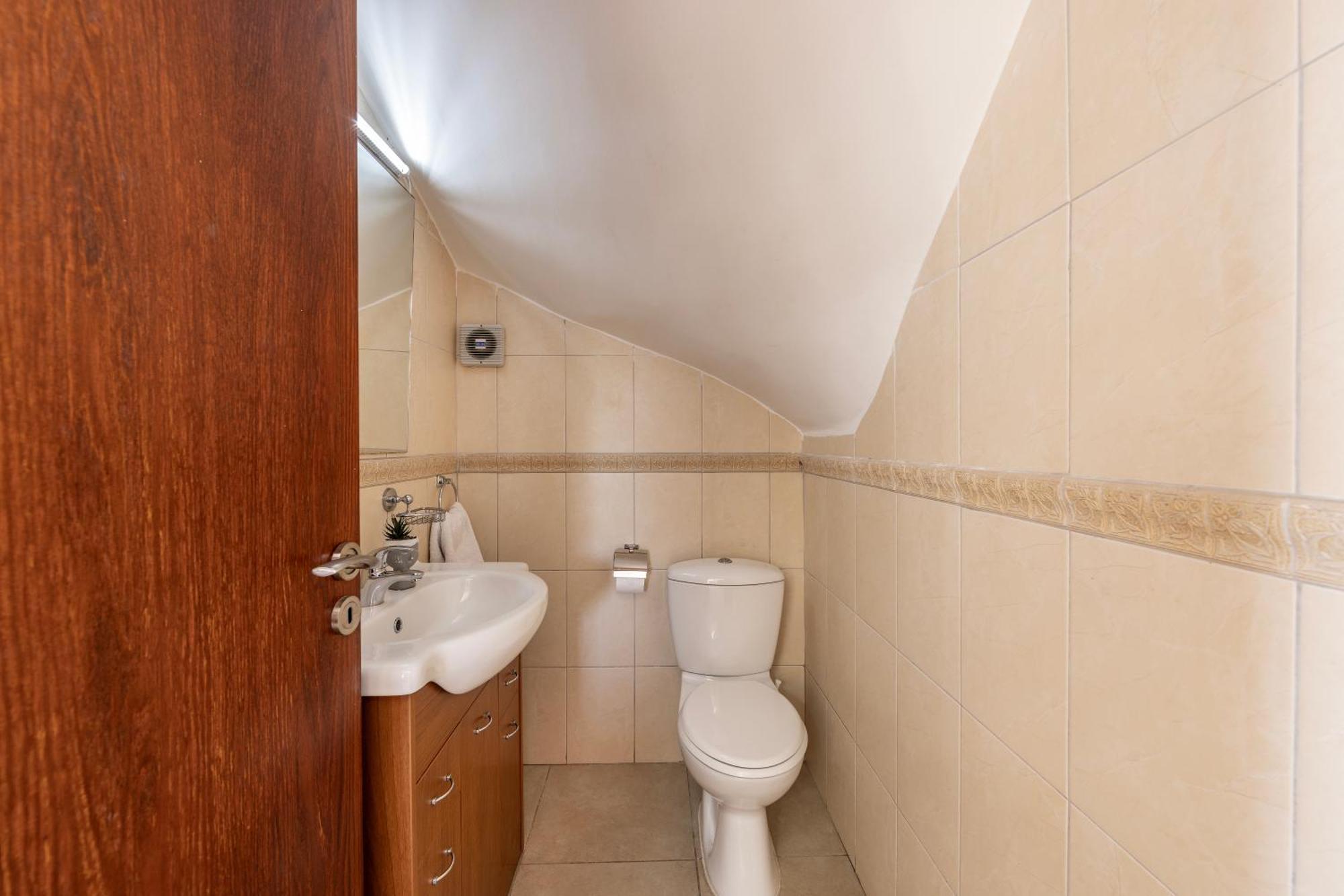 Tsikkos Tria Villa *