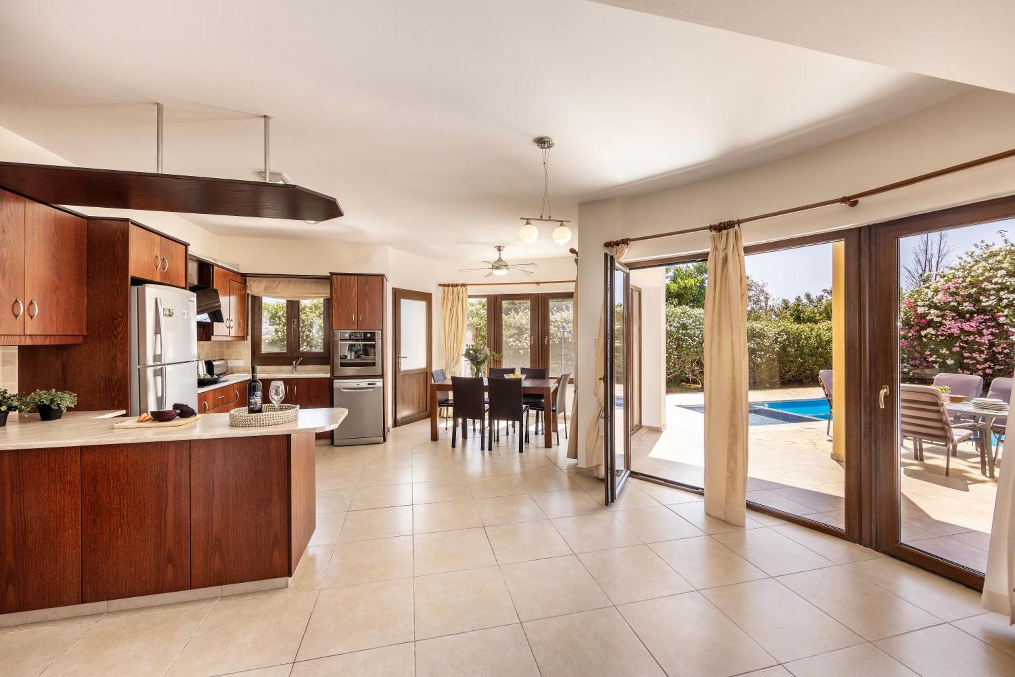 Villa Tsikkos Tria Polis
